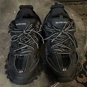 Balenciaga track led!!!